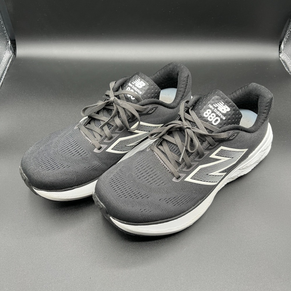 New Balance Fresh Foam X 880v15 Unisex M9/W10.5 D Sneakers Black Running Shoes